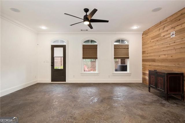 545 Canton Walk, Roswell, GA 30075