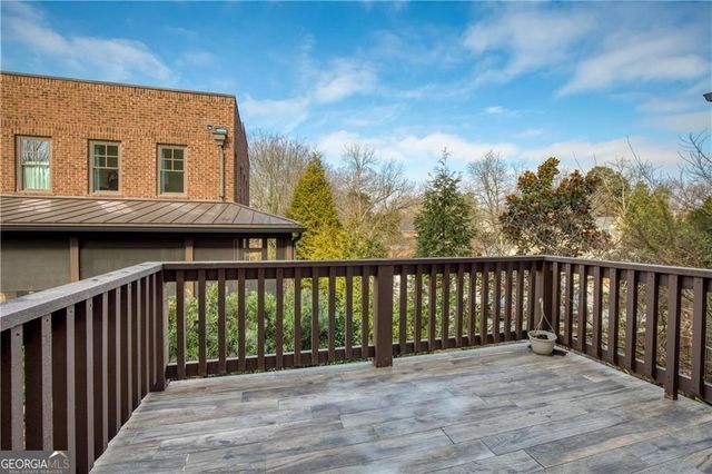 545 Canton Walk, Roswell, GA 30075