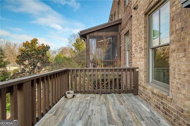 545 Canton Walk, Roswell, GA 30075