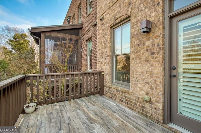 545 Canton Walk, Roswell, GA 30075