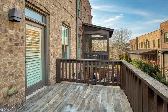 545 Canton Walk, Roswell, GA 30075