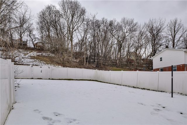 229 E College St., Canonsburg, PA 15317