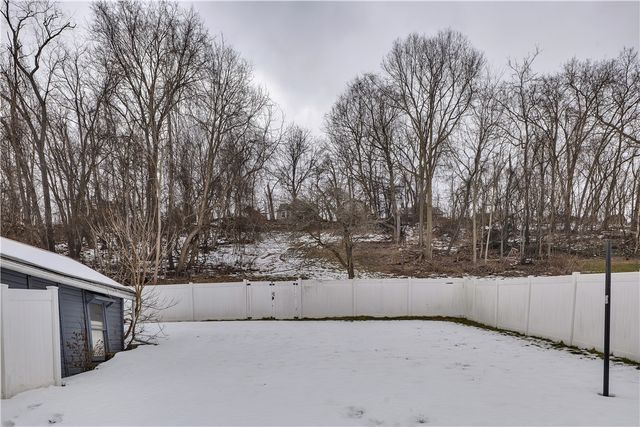 229 E College St., Canonsburg, PA 15317