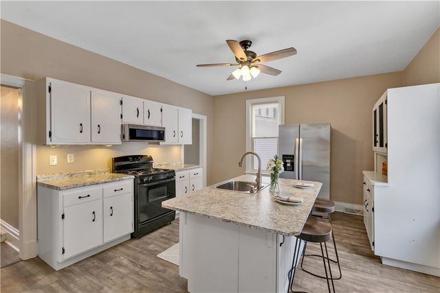 229 E College St., Canonsburg, PA 15317