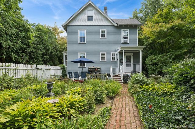 248 Glen Avenue, Sea Cliff, NY 11579