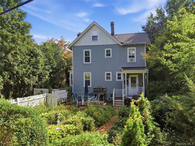 248 Glen Avenue, Sea Cliff, NY 11579
