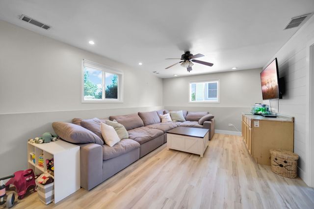 7016 Lewis Clark Drive, Plainfield, IL 60586