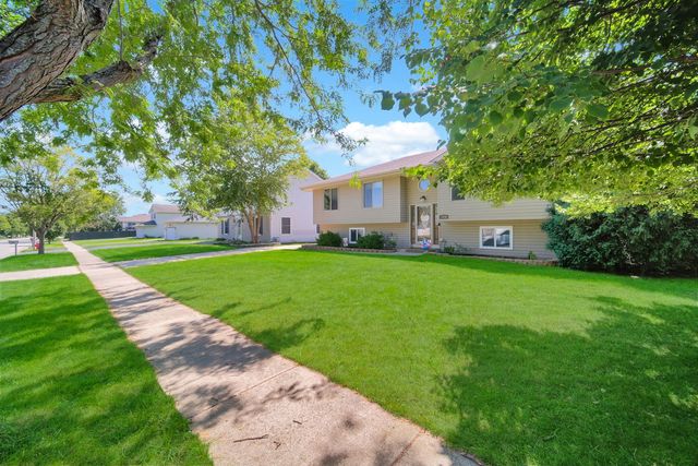 7016 Lewis Clark Drive, Plainfield, IL 60586