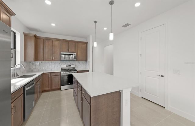 18917 INDIAN ROCK PLACE, Lakewood Ranch, FL 34211