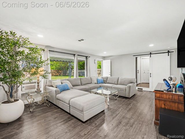 5860 Huron Street, Taylor, MI 48180