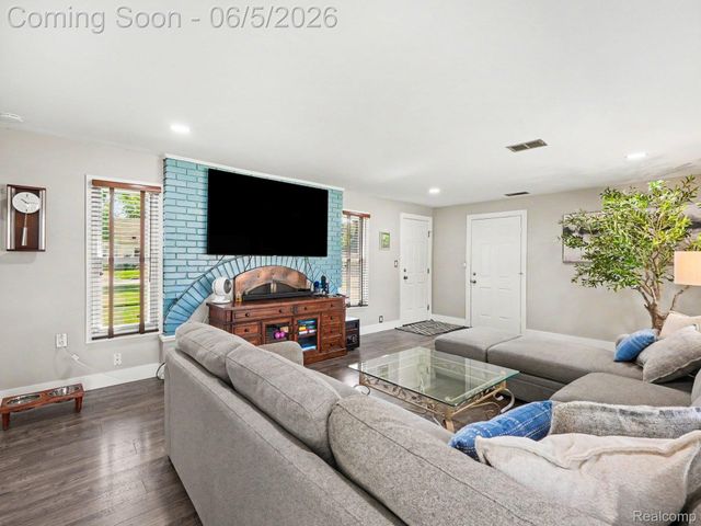 5860 Huron Street, Taylor, MI 48180