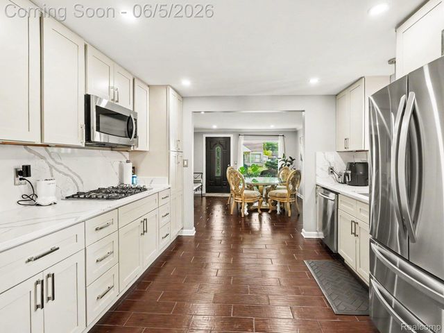 5860 Huron Street, Taylor, MI 48180