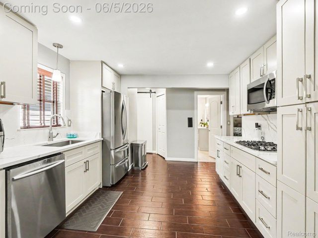 5860 Huron Street, Taylor, MI 48180