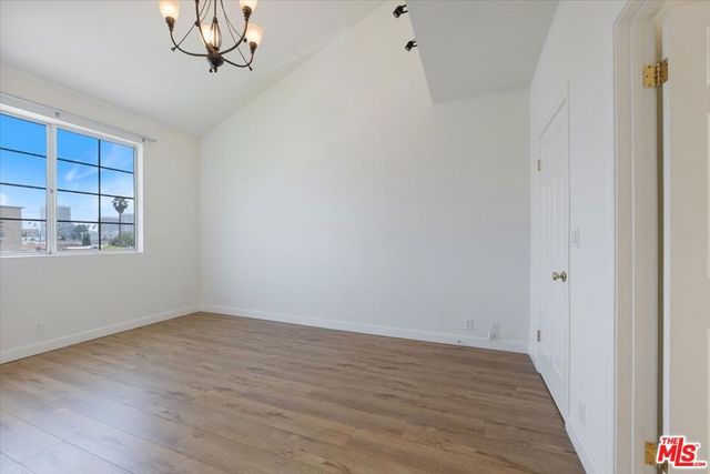 1433 Barry Avenue 301, Los Angeles, CA 90025