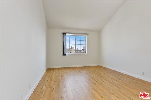 1433 Barry Avenue 301, Los Angeles, CA 90025