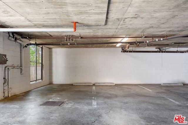 1433 Barry Avenue 301, Los Angeles, CA 90025