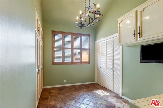 1433 Barry Avenue 301, Los Angeles, CA 90025