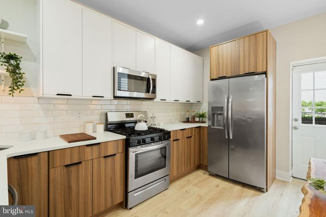 648 N 36TH ST, Philadelphia, PA 19104