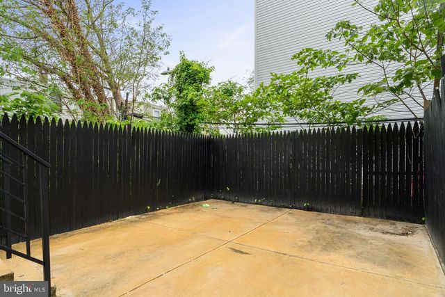 648 N 36TH ST, Philadelphia, PA 19104