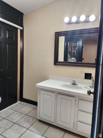 1224 W PRODO VISTA DR, West Valley City, UT 84119