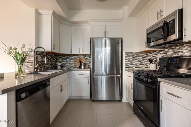 300 E Providencia Avenue 103, Burbank, CA 91502