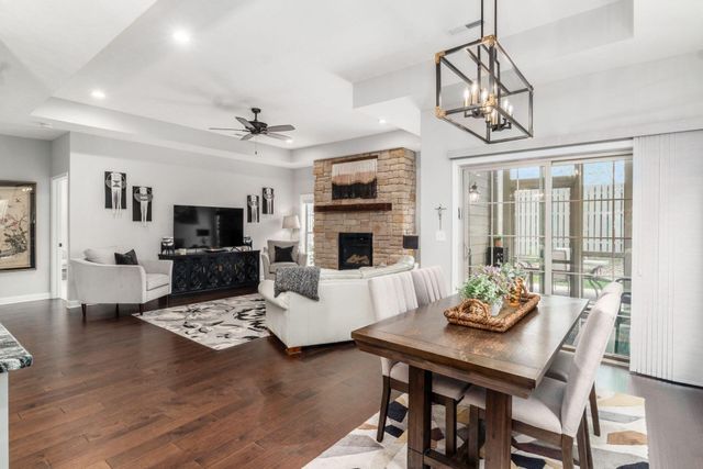 1126 Cross Creeks Ridge, Pickerington, OH 43147