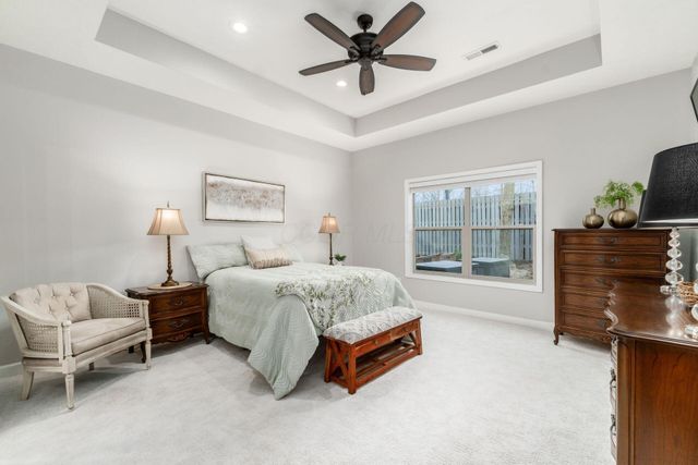 1126 Cross Creeks Ridge, Pickerington, OH 43147