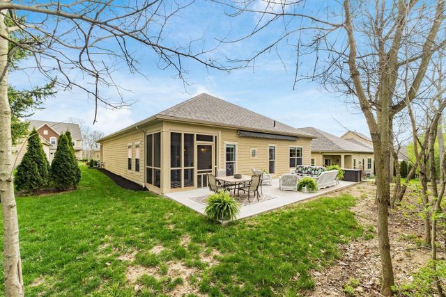 1126 Cross Creeks Ridge, Pickerington, OH 43147