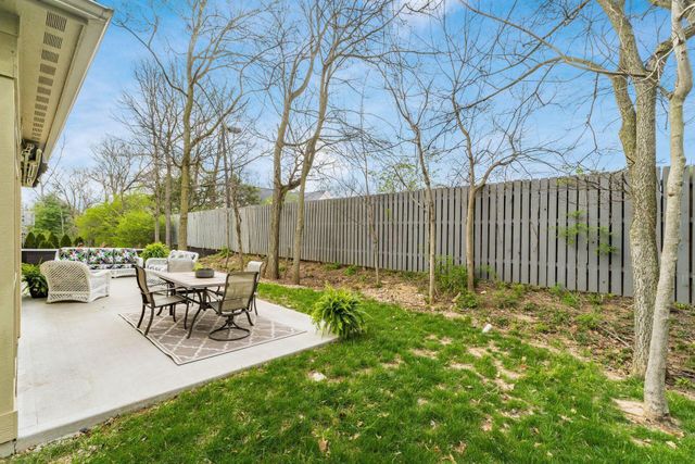 1126 Cross Creeks Ridge, Pickerington, OH 43147