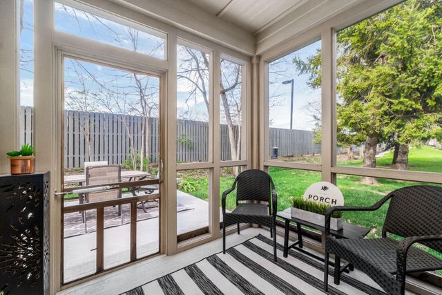 1126 Cross Creeks Ridge, Pickerington, OH 43147