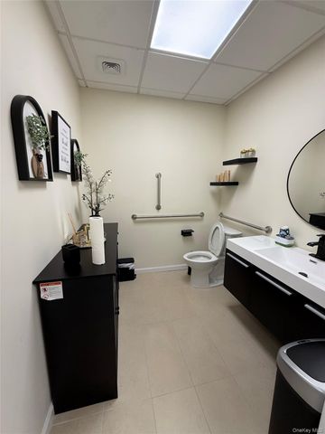 681 Hempstead Turnpike, Franklin Square, NY 11010