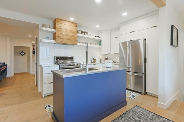 1002 Lake Boulevard, St. Joseph, MI 49085