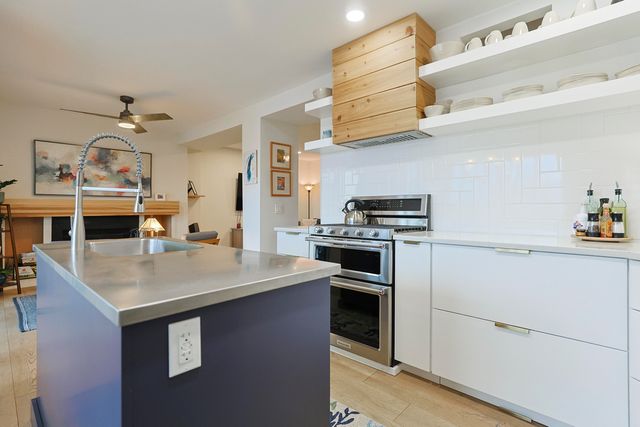 1002 Lake Boulevard, St. Joseph, MI 49085