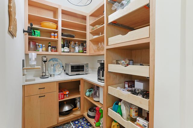 1002 Lake Boulevard, St. Joseph, MI 49085