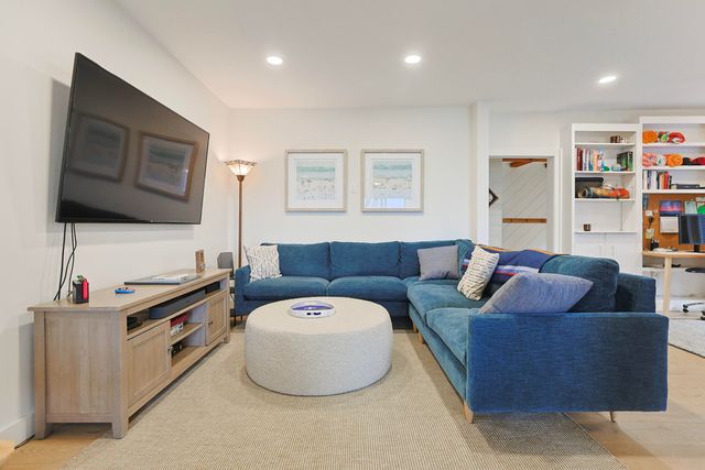 1002 Lake Boulevard, St. Joseph, MI 49085