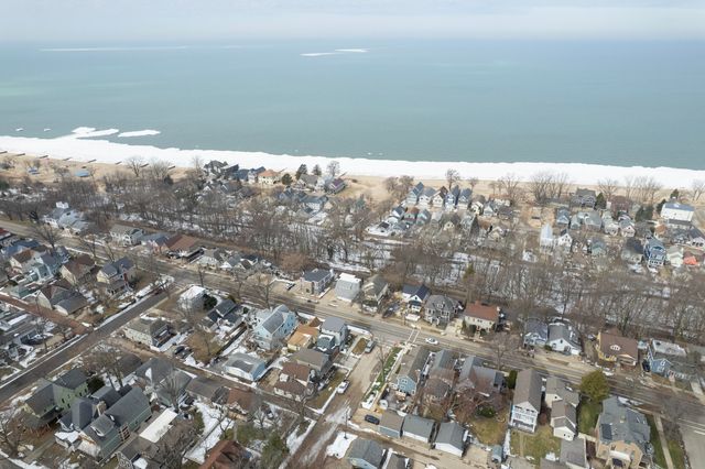 1002 Lake Boulevard, St. Joseph, MI 49085