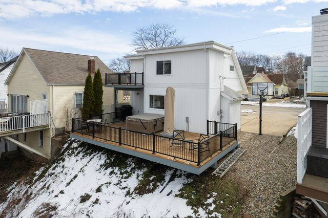 1002 Lake Boulevard, St. Joseph, MI 49085