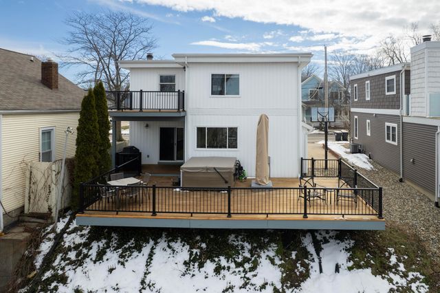 1002 Lake Boulevard, St. Joseph, MI 49085