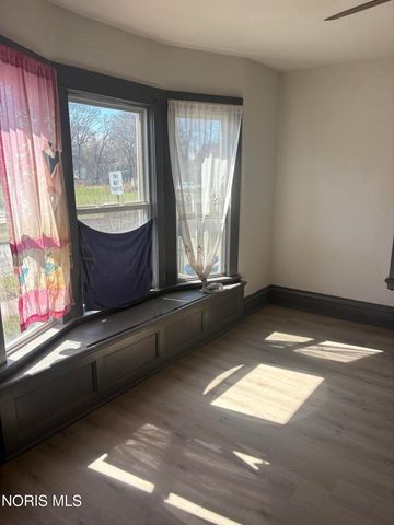 2841 N Detroit Avenue, Toledo, OH 43610