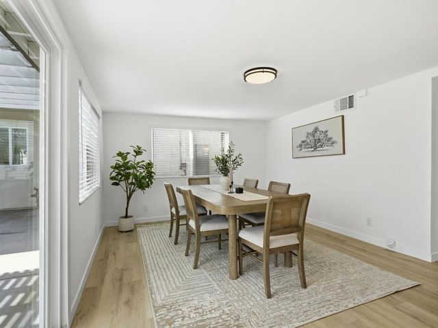 8446 Penfield Avenue, Canoga Park, CA 91306