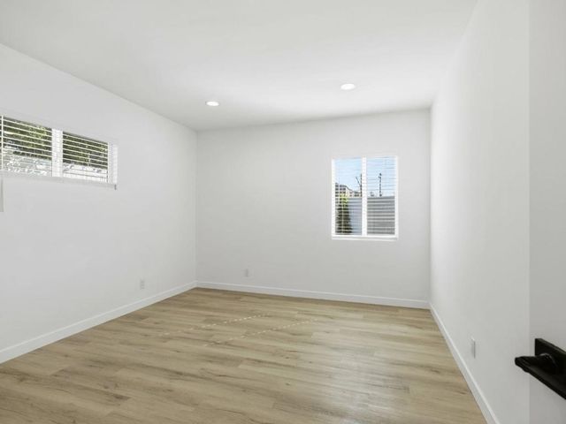 8446 Penfield Avenue, Canoga Park, CA 91306