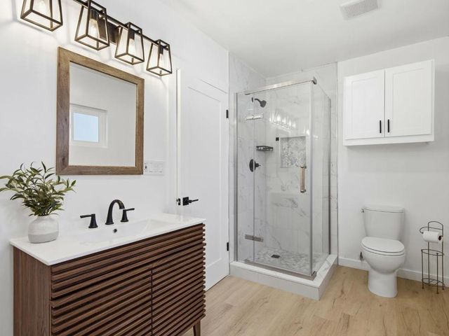 8446 Penfield Avenue, Canoga Park, CA 91306