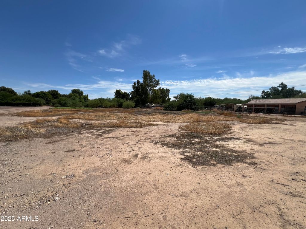 Image 2 of property listing at 0 E Jade Pl -- 1, Chandler, AZ 85286