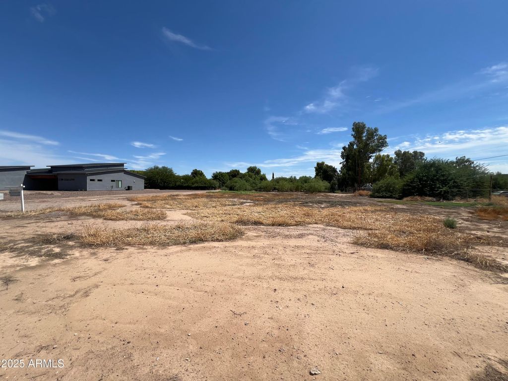 Image 3 of property listing at 0 E Jade Pl -- 1, Chandler, AZ 85286