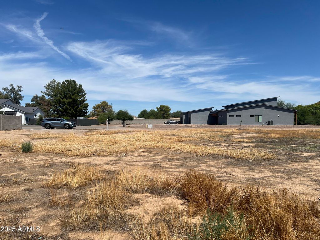Image 5 of property listing at 0 E Jade Pl -- 1, Chandler, AZ 85286