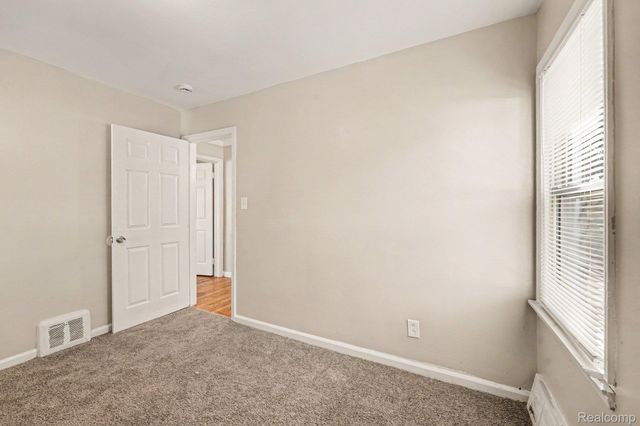 24435 Colgate Street, Dearborn Heights, MI 48125