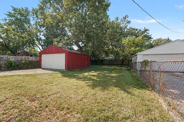 24435 Colgate Street, Dearborn Heights, MI 48125