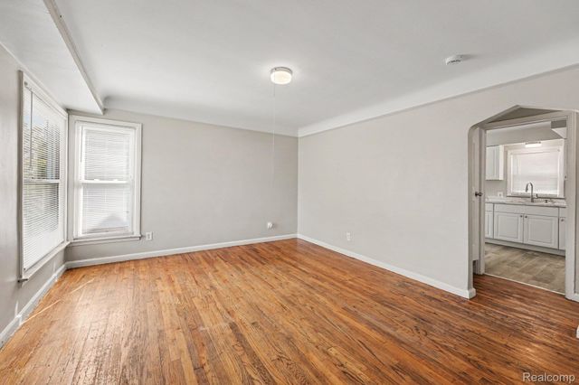 24435 Colgate Street, Dearborn Heights, MI 48125
