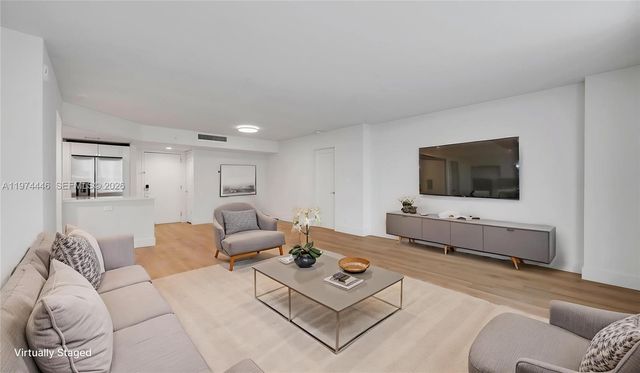 555 NE 34th St 704, Miami, FL 33137