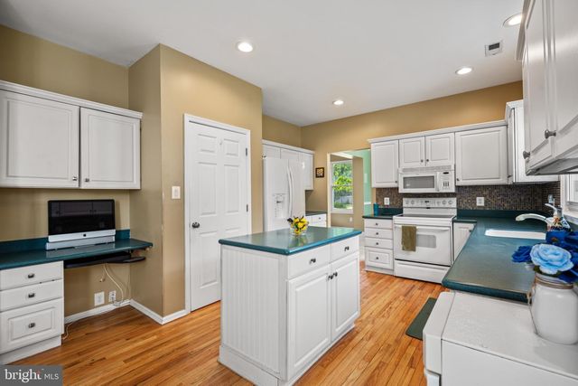 1401 HEATH CT, Williamstown, NJ 08094